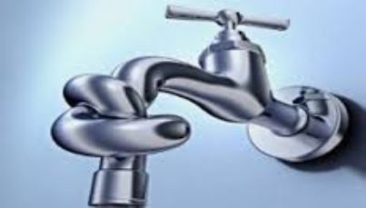 Se l’amministratore non paga l’acqua per via dei condomini morosi, anche quelli in regola rimangono a secco